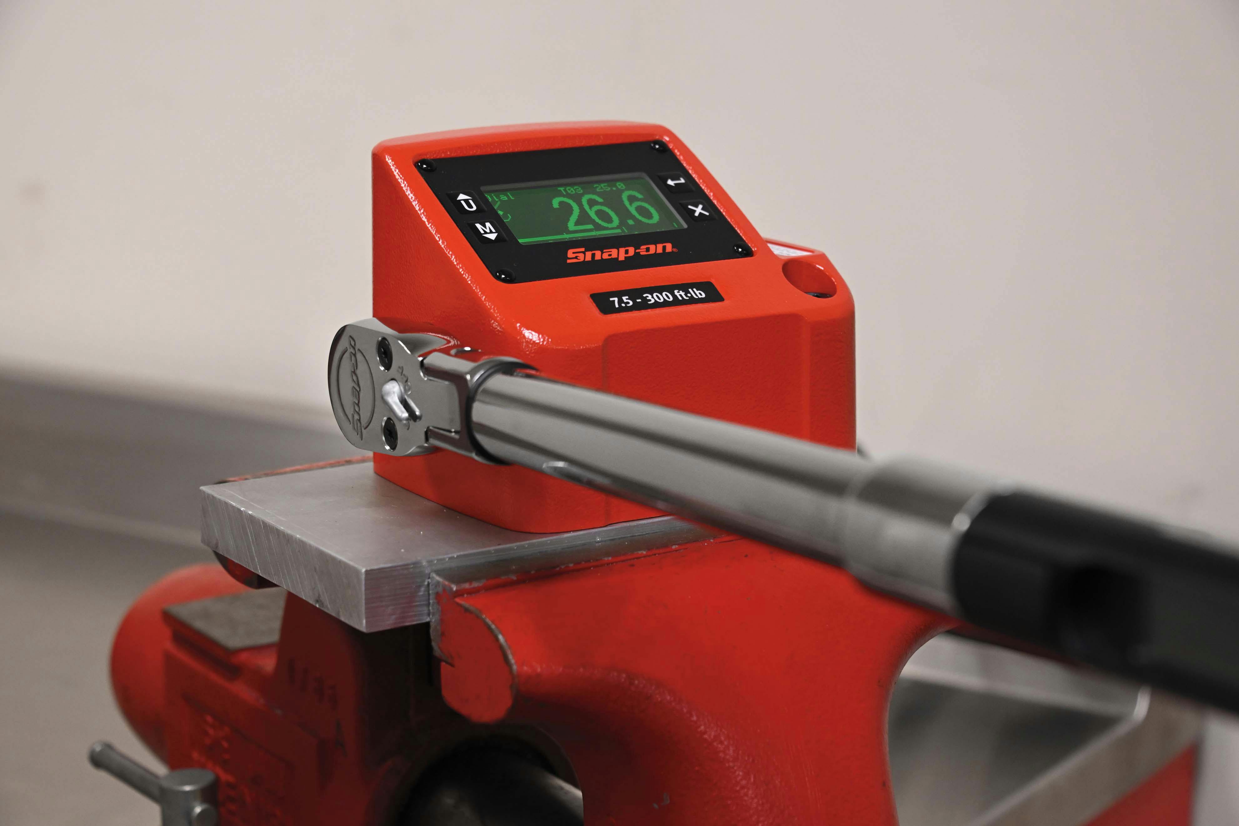 Digital Torque Checker 7.5-300 ft-lb - Snap-on Industrial